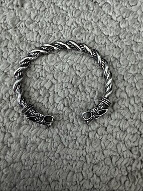 Twisted Rope Silver Cuff Bracelet with Decorative Terminals